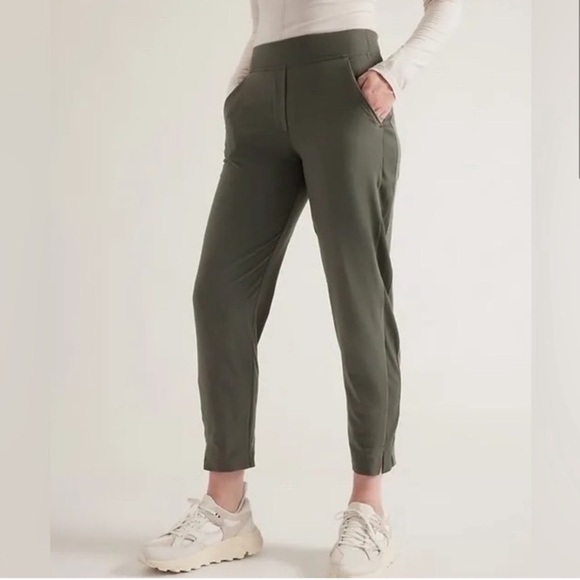 Athleta Pants - Athleta Brooklyn Ankle Pant in "Mountain Olive" Green Size 14T